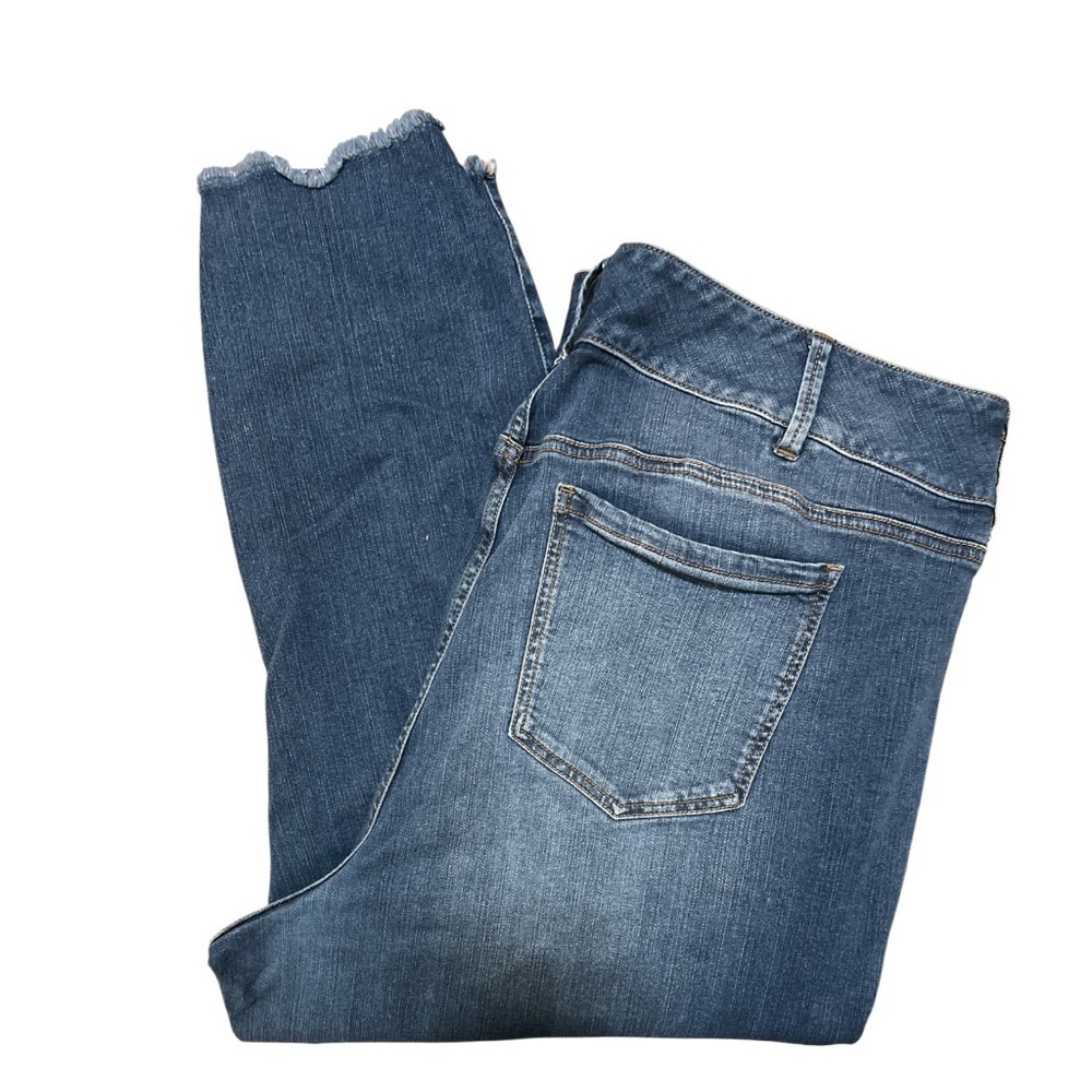 TORRID PREMIUM 👖 Medium Blue Distressed Skinny Jeans - Picture 8 of 8